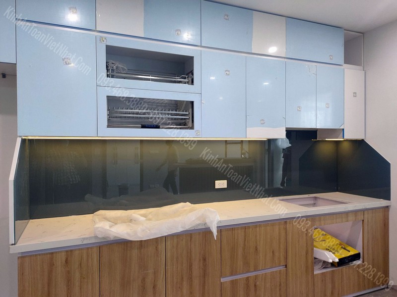 Kính Bếp Màu Ghi