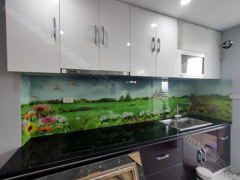 Mẫu Kính Ốp Bếp 3D Đẹp - Kính Màu Ốp Bếp Giá Bao Nhiêu ?