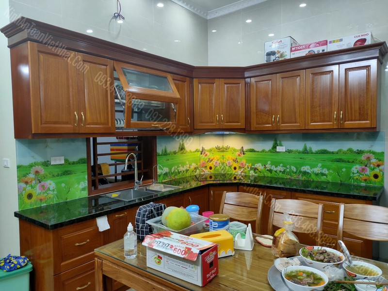 Giá Kính Ốp Bếp Hoa Văn
