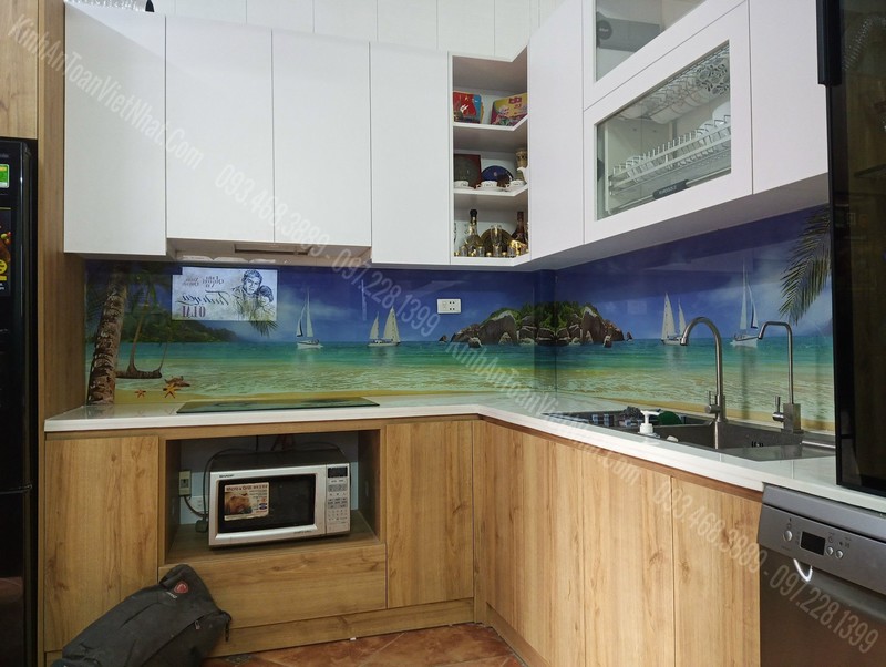 Báo Giá Kính Ốp Bếp 3D