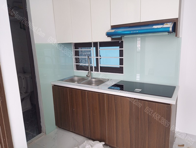 Cách Đo Kính Bếp Màu Trắng Xanh