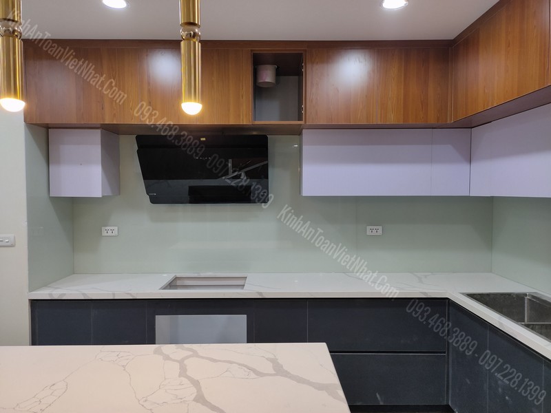 Bảng Màu Kính Ốp Màu Trắng Sữa