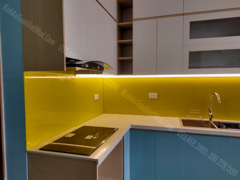 Mẫu Kính Ốp Bếp Hải Long Màu Vàng Chanh
