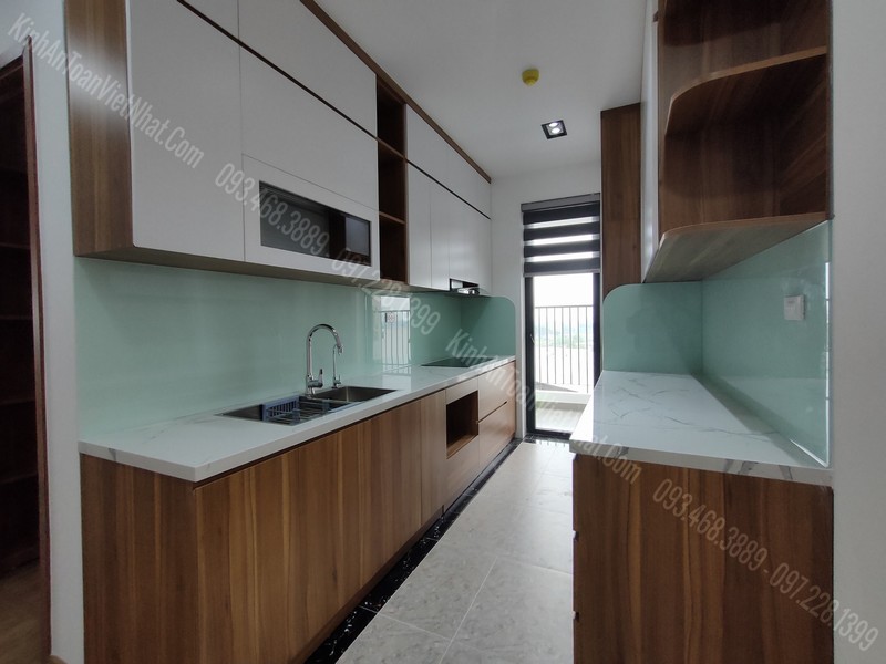 Mẫu Ốp Kính Bếp Màu Trắng Xanh Đẹp