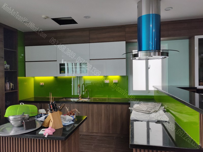 Bảng Màu Kính Ốp Bếp Màu Xanh Non