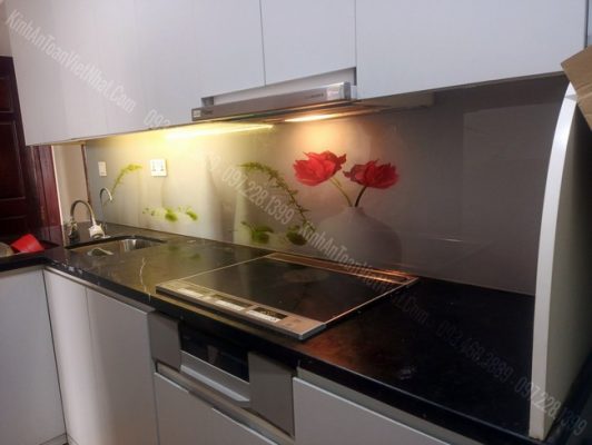 Mẫu kính ốp bếp hoa văn đẹp (SP)