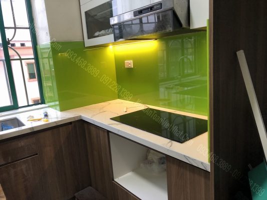 SP Kính Ốp Bếp Màu Xanh Non