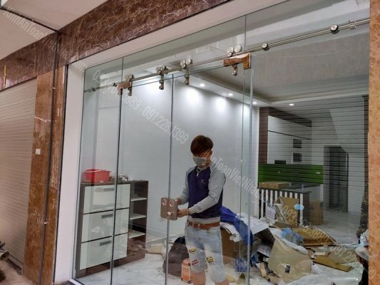 SP Cửa kính cường lực lùa bi treo