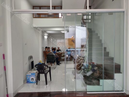 SP Cửa kính cường lực lùa kẹp treo