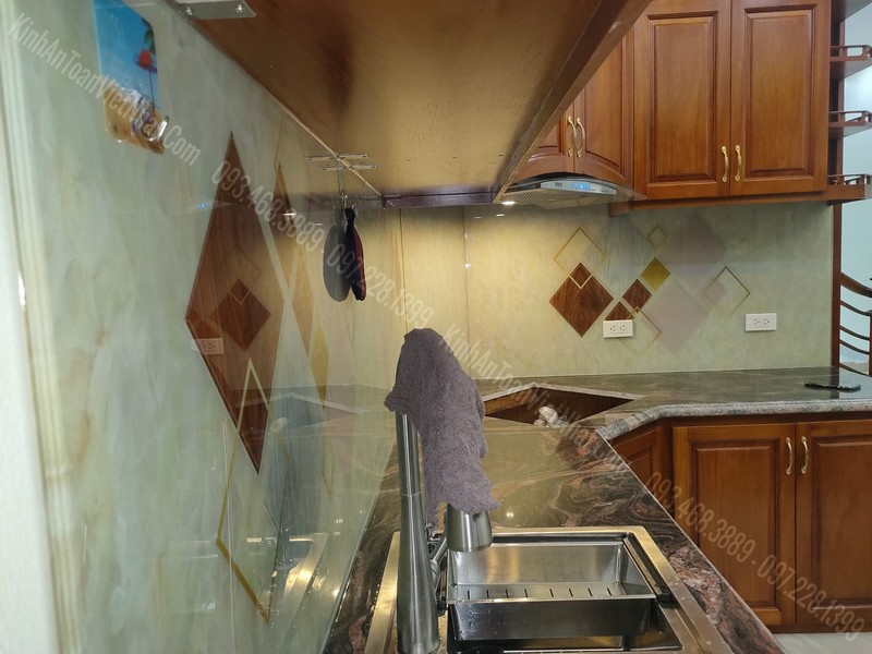 CTTB Kính Ốp Bếp 3D tại Đại Áng - Thanh Trì
