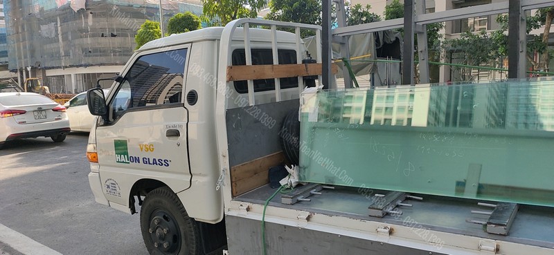 CTTB Kính Bếp Màu Trắng Xanh tại Liên Mạc - Từ Liêm