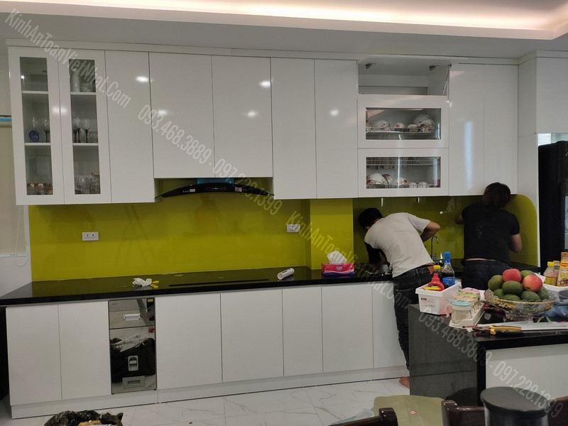 CTTB Kính Bếp Màu Vàng Chanh tại Khâm Thiên - Đống Đa
