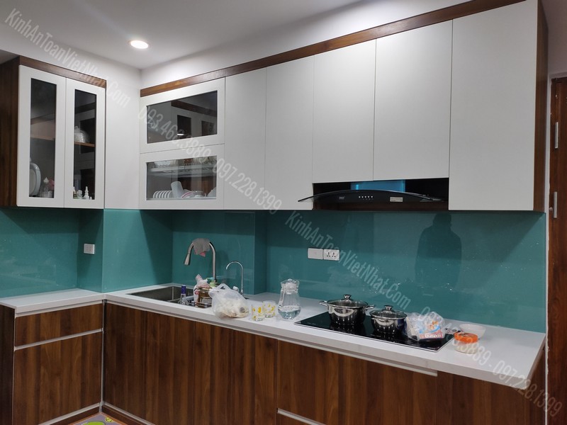 CTTB Kính Bếp Màu Xanh Ngọc Kim Sa tại Cổ Nhuế - Từ Liêm