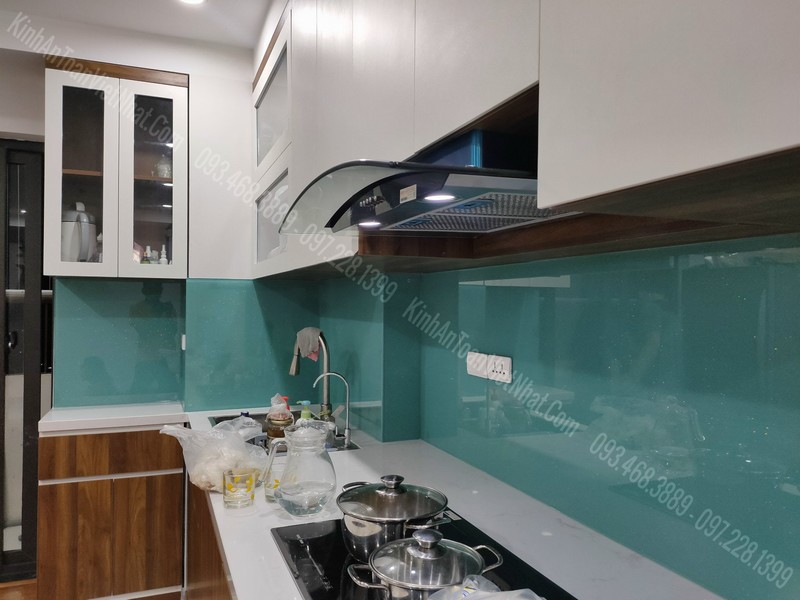 CTTB Kính Bếp Màu Xanh Ngọc Kim Sa tại Cổ Nhuế - Từ Liêm