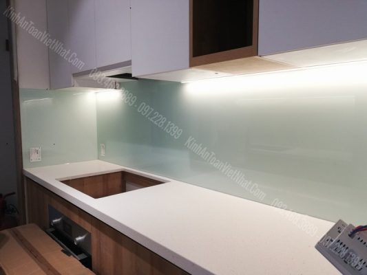 CTTB Kính Bếp Màu Trắng Sữa tại Đông Mỹ - Thanh Trì