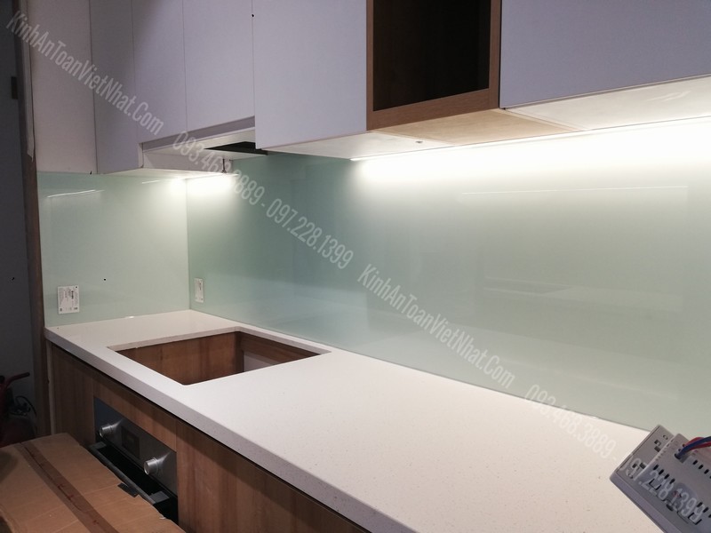 CTTB Kính Bếp Màu Trắng Sữa tại Đông Mỹ - Thanh Trì