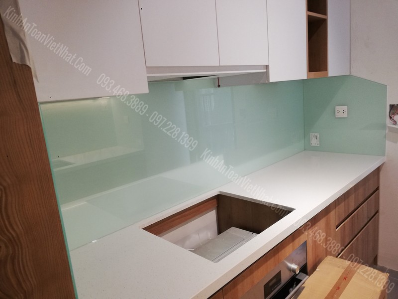 CTTB Kính Bếp Màu Trắng Sữa tại Đông Mỹ - Thanh Trì