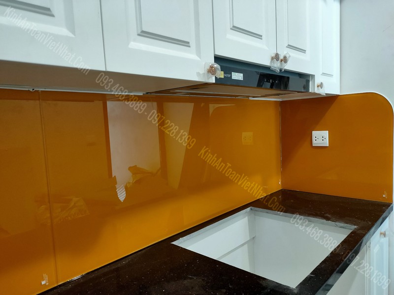 CTTB Kính Bếp Màu Vàng Nghệ tại Hà Cầu - Hà Đông