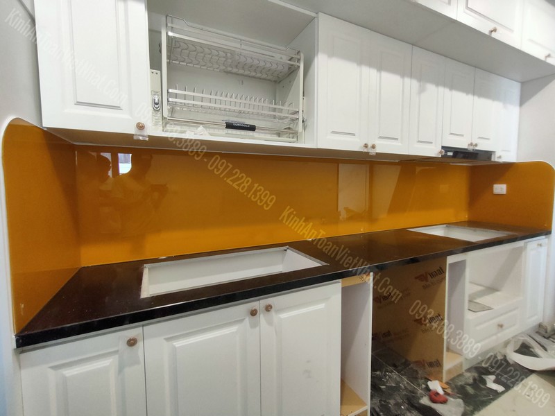 CTTB Kính Bếp Màu Vàng Nghệ tại Hà Cầu - Hà Đông