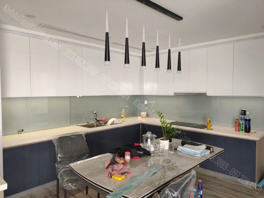CTTB Kính Bếp Màu Nhũ Bạc tại Đại Kim - Hoàng Mai