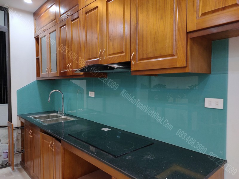CTTB Kính Bếp Màu Xanh Ngọc Kim Sa tại Kim Giang - Thanh Xuân