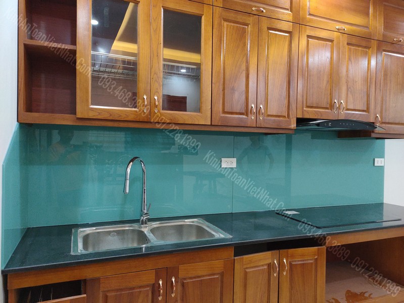 CTTB Kính Bếp Màu Xanh Ngọc Kim Sa tại Kim Giang - Thanh Xuân
