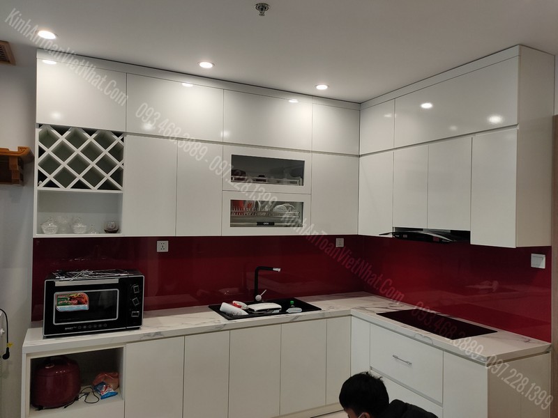 CTTB Kính Bếp Màu Đỏ Rubi tại Kim Mã - Ba Đình