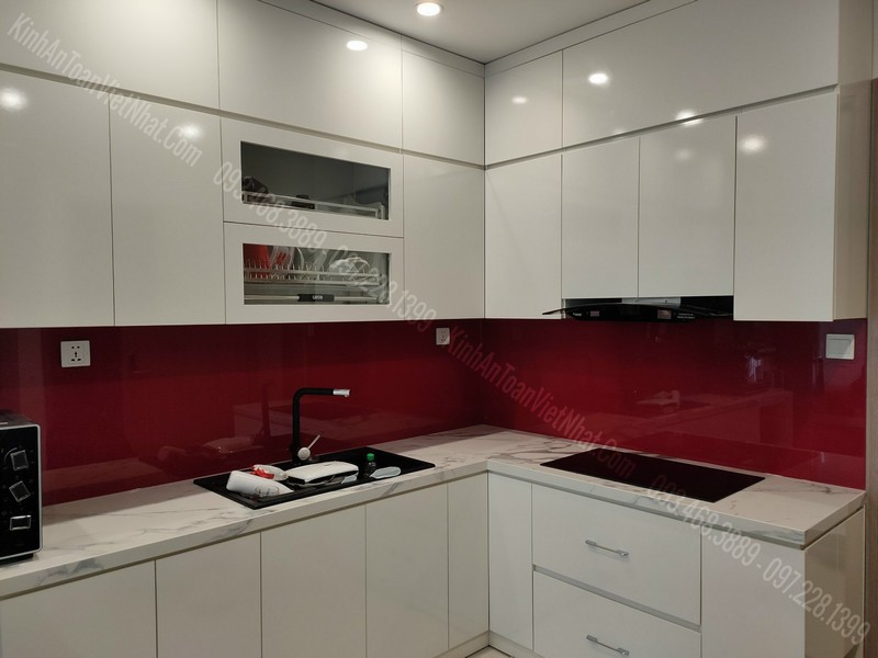 CTTB Kính Bếp Màu Đỏ Rubi tại Kim Mã - Ba Đình