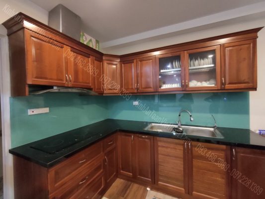 CTTB Kính Bếp Màu Xanh Ngọc tại Giang Biên - Long Biên