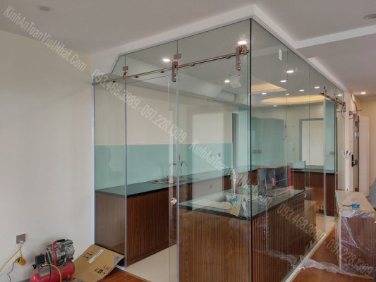 CTTB Kính Bếp Màu Trắng Xanh tại Quan Hoa - Cầu Giấy