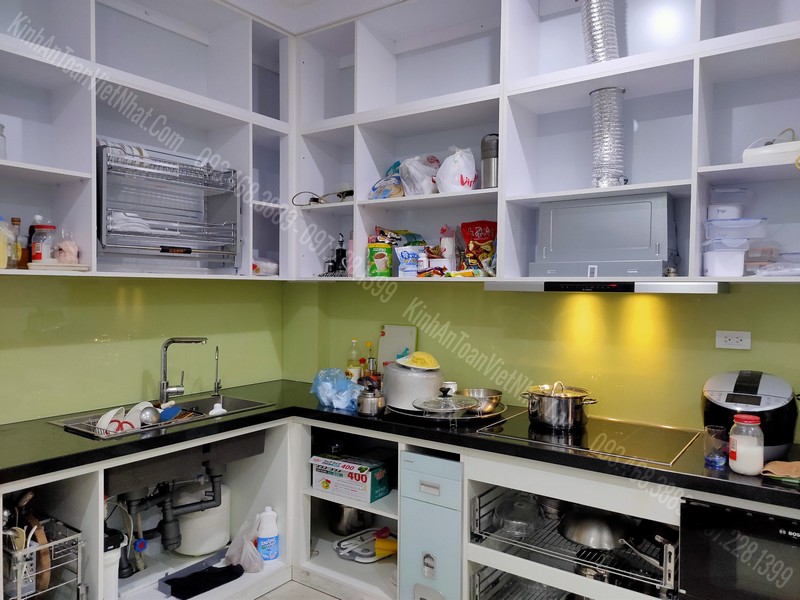 CTTB Kính Bếp Màu Kem Kim Sa tại Bồ Đề - Long Biên
