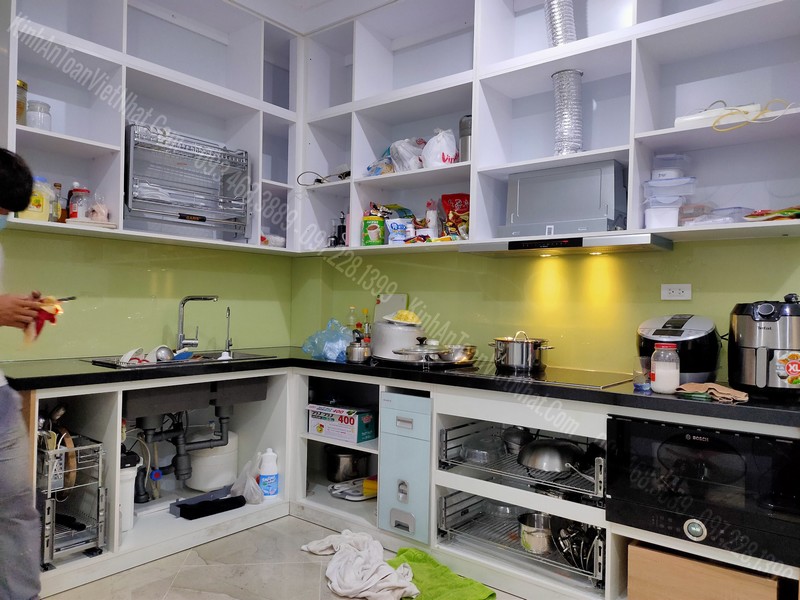 CTTB Kính Bếp Màu Kem Kim Sa tại Bồ Đề - Long Biên