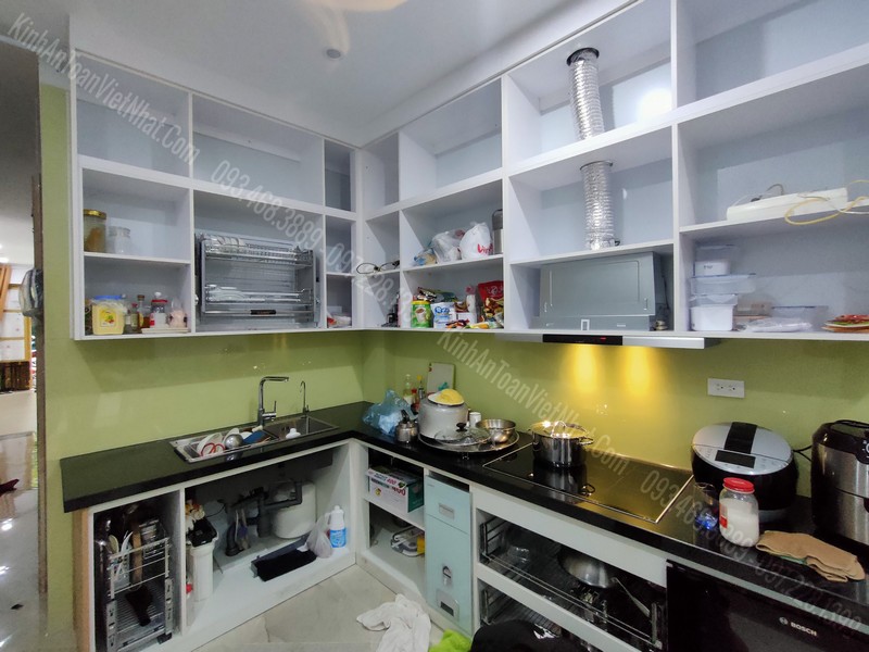 CTTB Kính Bếp Màu Kem Kim Sa tại Bồ Đề - Long Biên