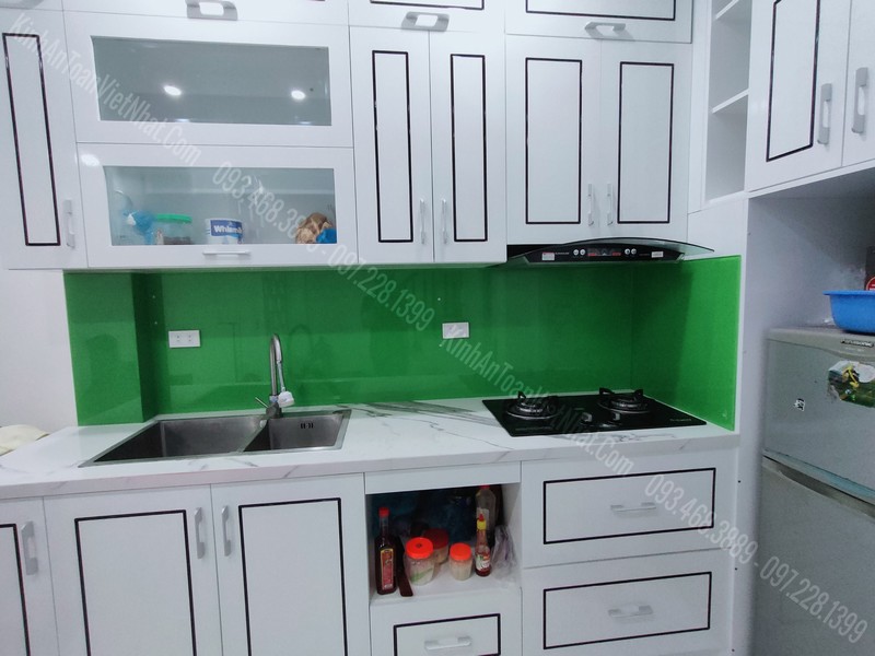 CTTB Kính Bếp Màu Xanh Cốm tại Đông Ngạc - Từ Liêm