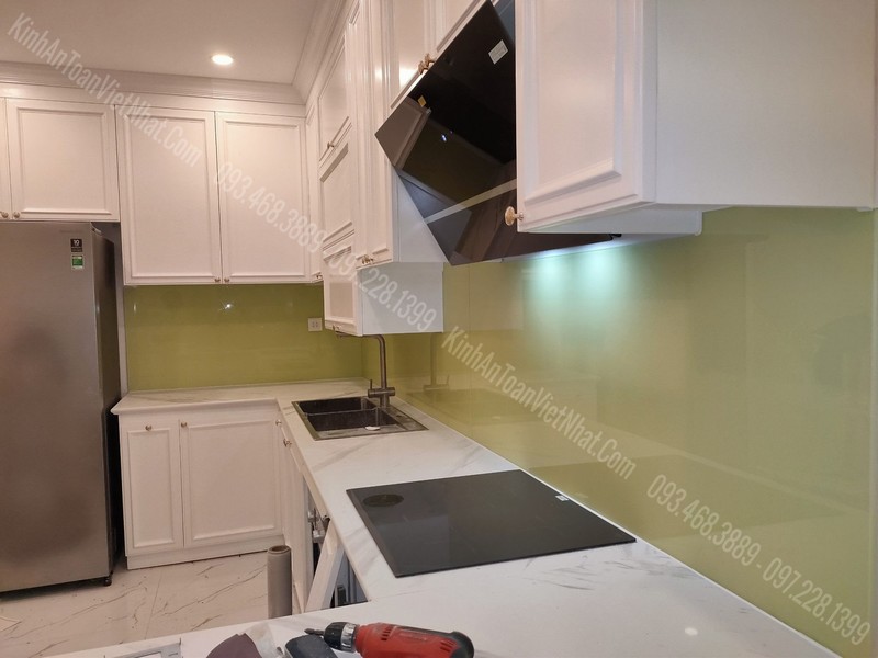 CTTB Kính Bếp Màu Kem Sữa tại Định Công - Hoàng Mai