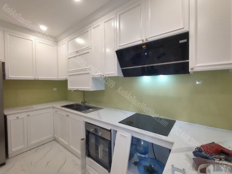 CTTB Kính Bếp Màu Kem Sữa tại Định Công - Hoàng Mai