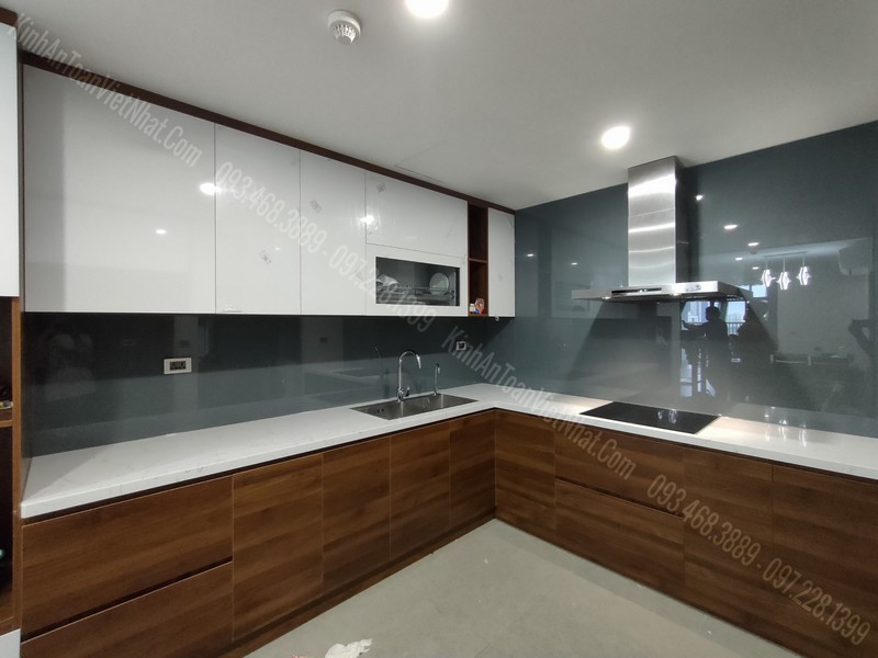 CTTB Kính Bếp Màu Ghi tại Cửa Đông - Hoàn Kiếm