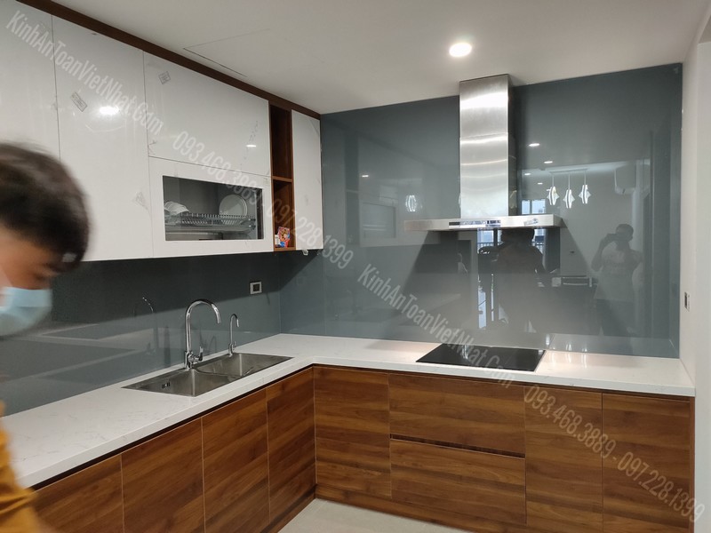 CTTB Kính Bếp Màu Ghi tại Cửa Đông - Hoàn Kiếm