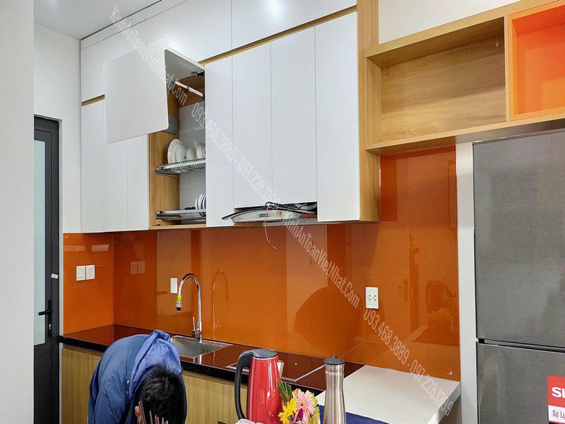 CTTB Kính Ốp Bếp Cam Vàng lắp đặt tại Tứ Liên - Tây Hồ