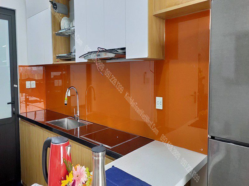 CTTB Kính Ốp Bếp Cam Vàng lắp đặt tại Tứ Liên - Tây Hồ
