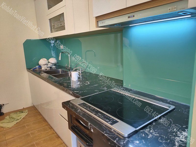 CTTB Kính Ốp Bếp Xanh Ngọc lắp đặt tại Phúc Tân - Hoàn Kiếm