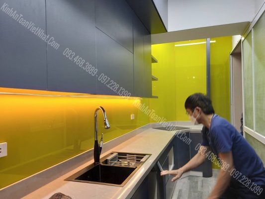 CTTB Kính Ốp Bếp Vàng Chanh lắp đặt tại Thượng Thanh - Long Biên