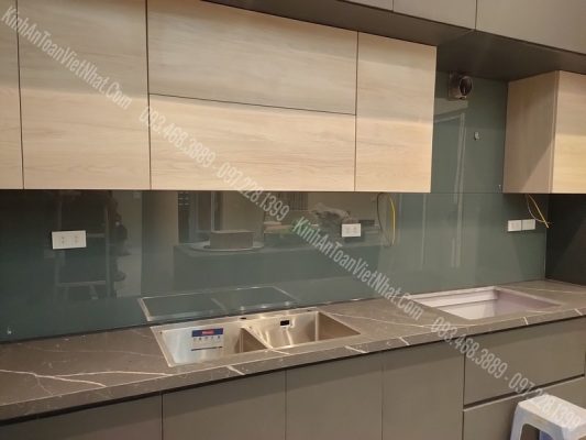 CTTB Kính Ốp Bếp Màu Ghi lắp đặt tại Phúc Xá - Ba Đình