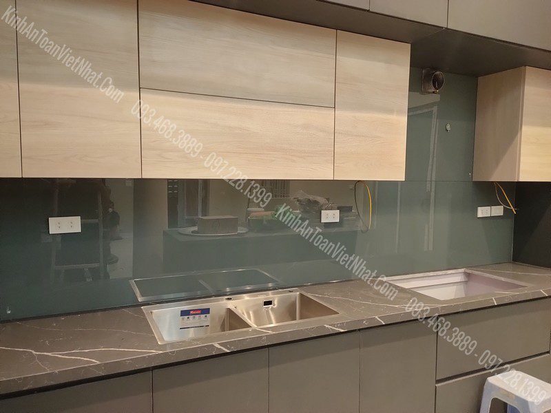 CTTB Kính Ốp Bếp Màu Ghi lắp đặt tại Phúc Xá - Ba Đình