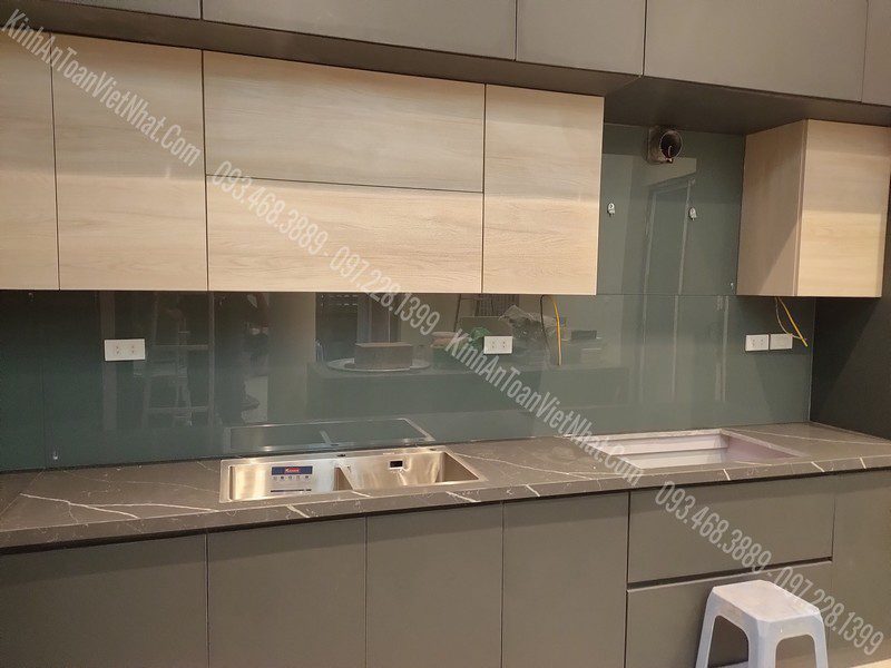 CTTB Kính Ốp Bếp Màu Ghi lắp đặt tại Phúc Xá - Ba Đình