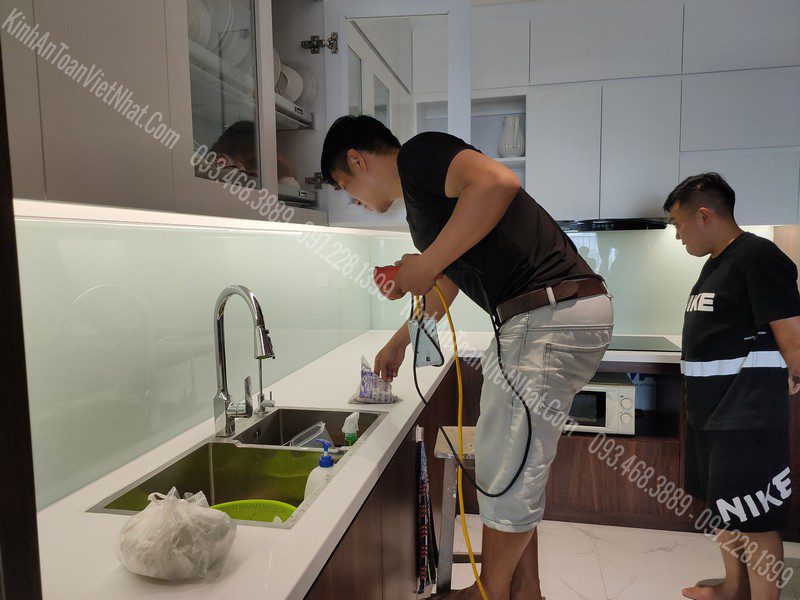 CTTB Kính Ốp Bếp Trắng Sữa lắp đặt tại Nghiêm Xuân Yêm - Hoàng Mai