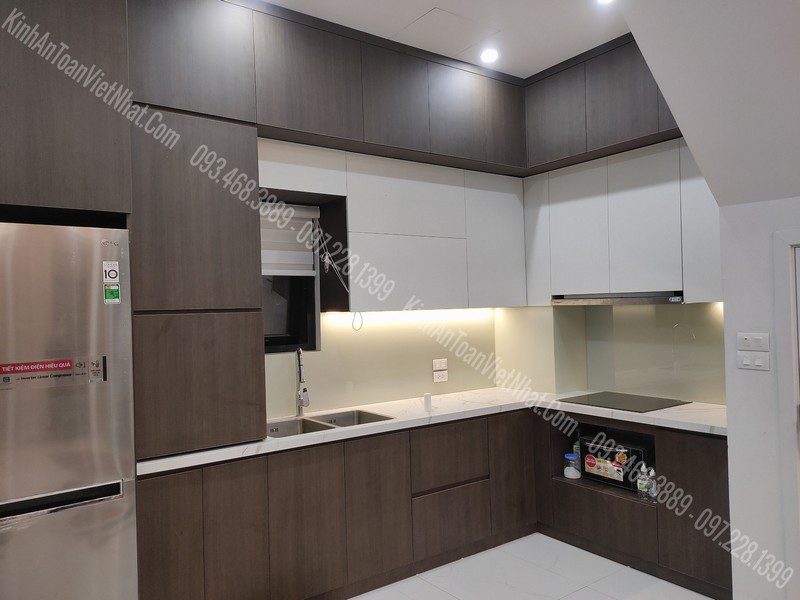 CTTB Kính Ốp Bếp Trắng Sữa lắp đặt tại Láng Hạ - Đống Đa