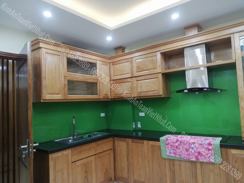 CTTB Kính Ốp Bếp Xanh Non thi công tại Mai Động - Hoàng Mai