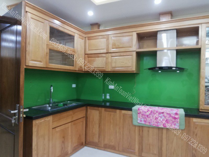 CTTB Kính Ốp Bếp Xanh Non thi công tại Mai Động - Hoàng Mai