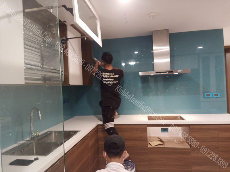 CTTB Kính Ốp Bếp Xanh Lơ lắp đặt tại Ô Chợ Dừa - Đống Đa